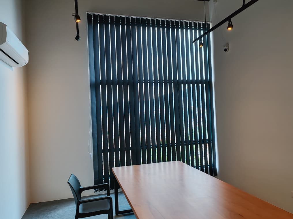 BLACK SERIES OFFICE